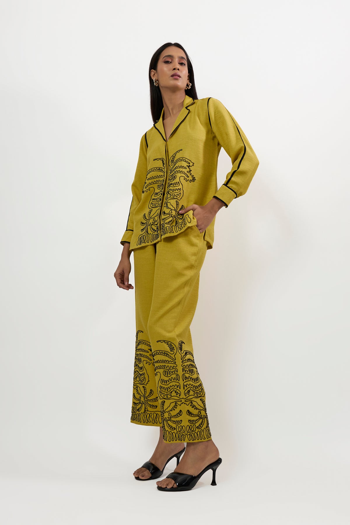 GOLDEN PLAM COLOR LINEN SET