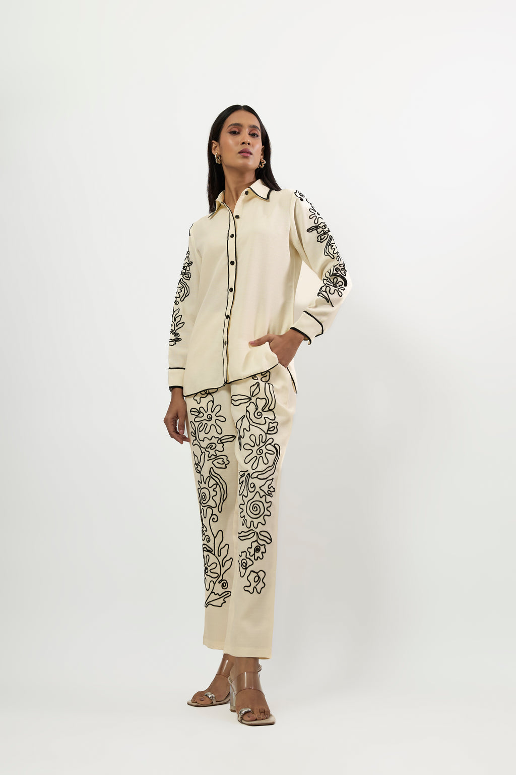 WHITE & BLACK EMBROIDERED CORD-SET