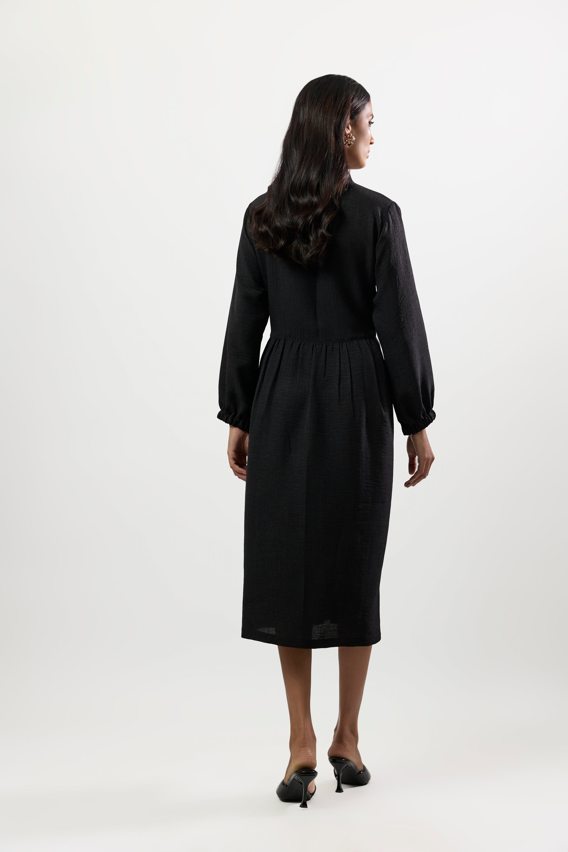 BLACK EMBROIDERED MIDI DRESS