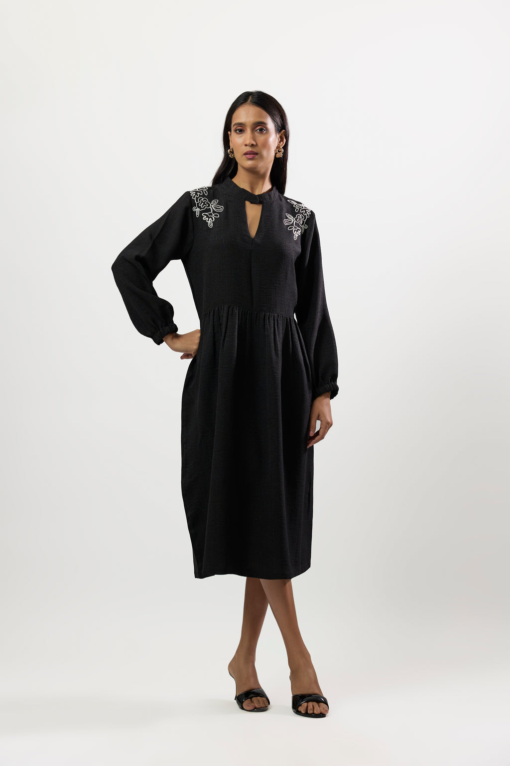 BLACK EMBROIDERED MIDI DRESS