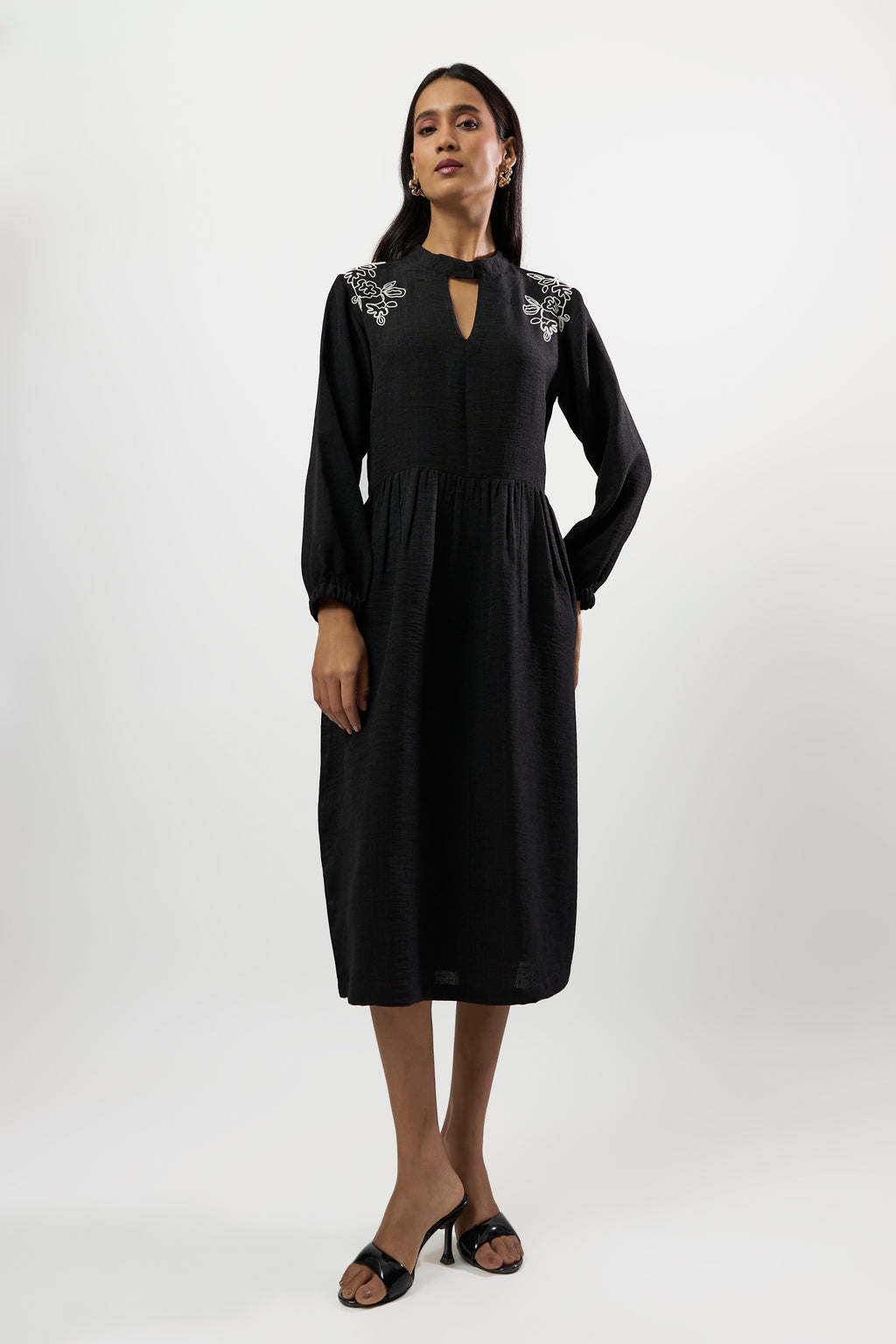 BLACK EMBROIDERED MIDI DRESS