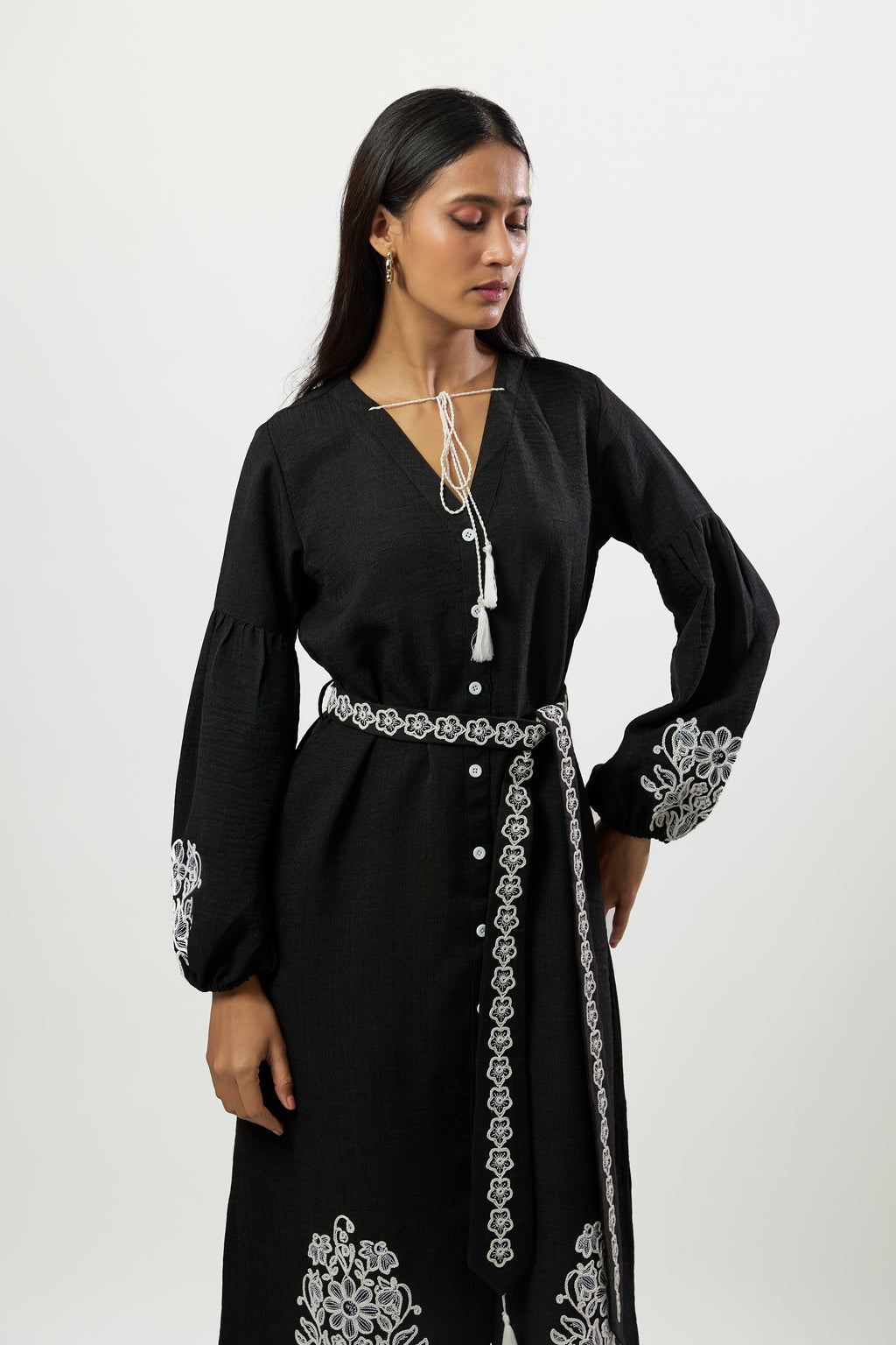 BLACK EMBROIDERED MIDI DRESS