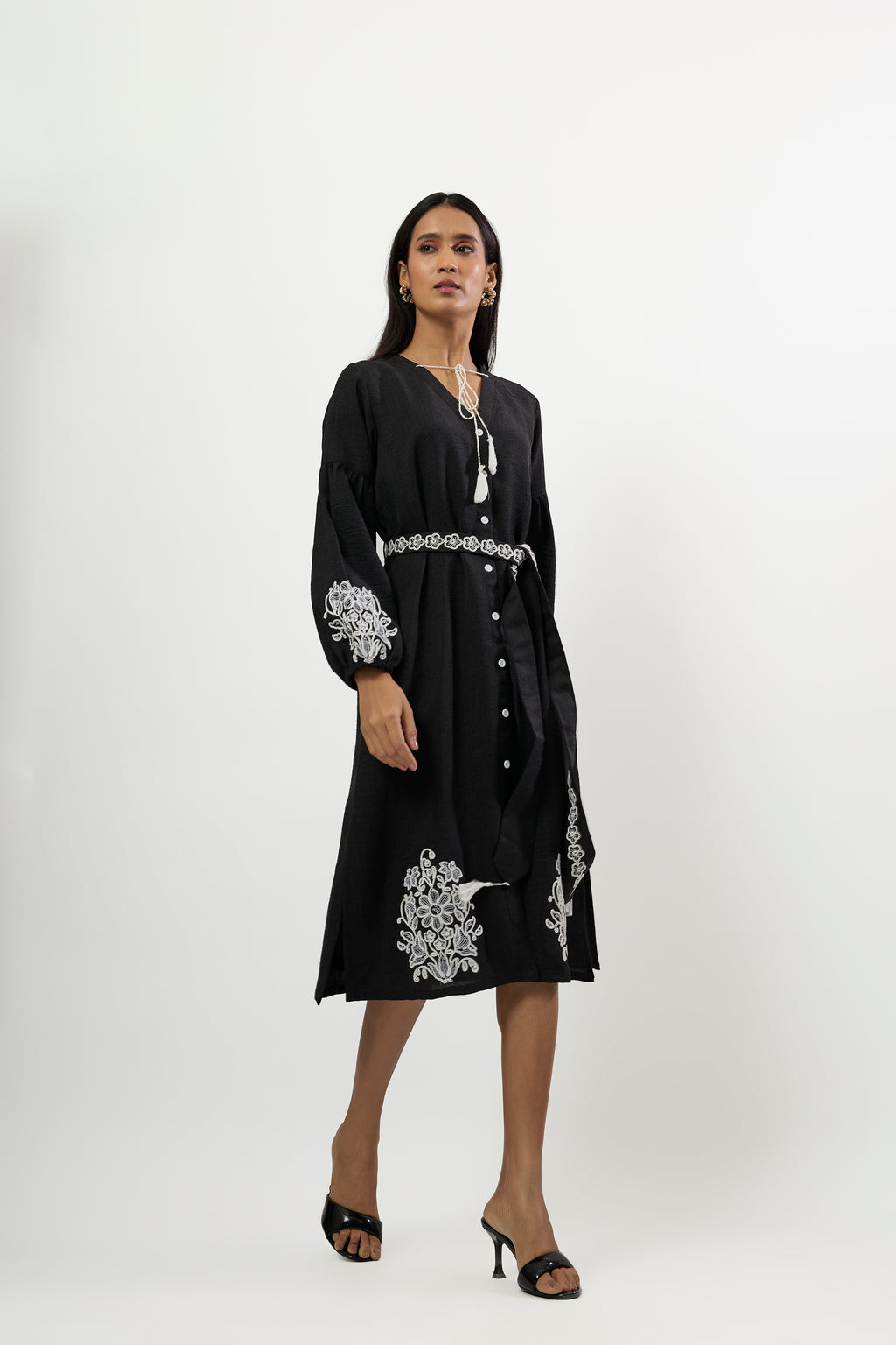 BLACK EMBROIDERED MIDI DRESS