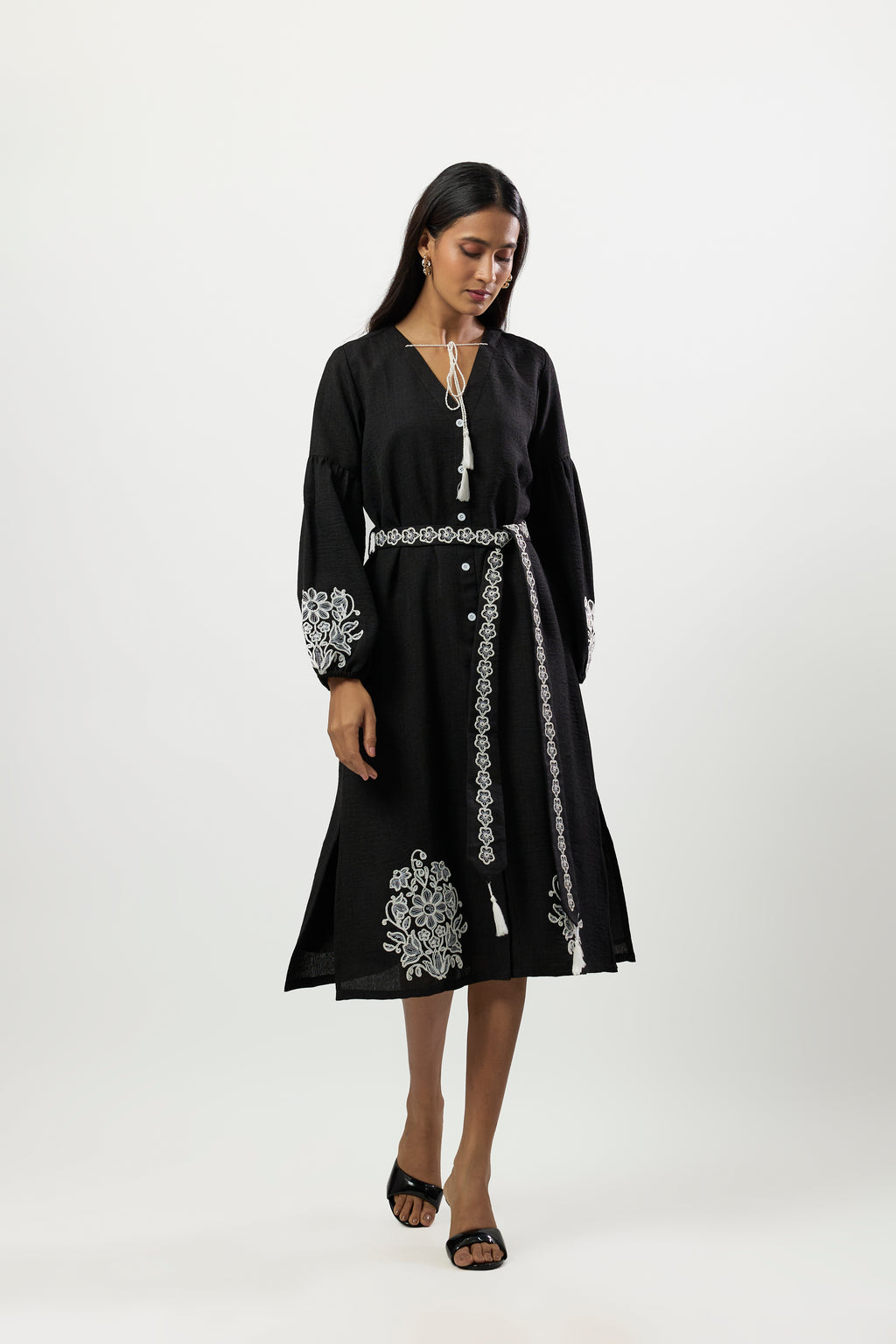BLACK EMBROIDERED MIDI DRESS