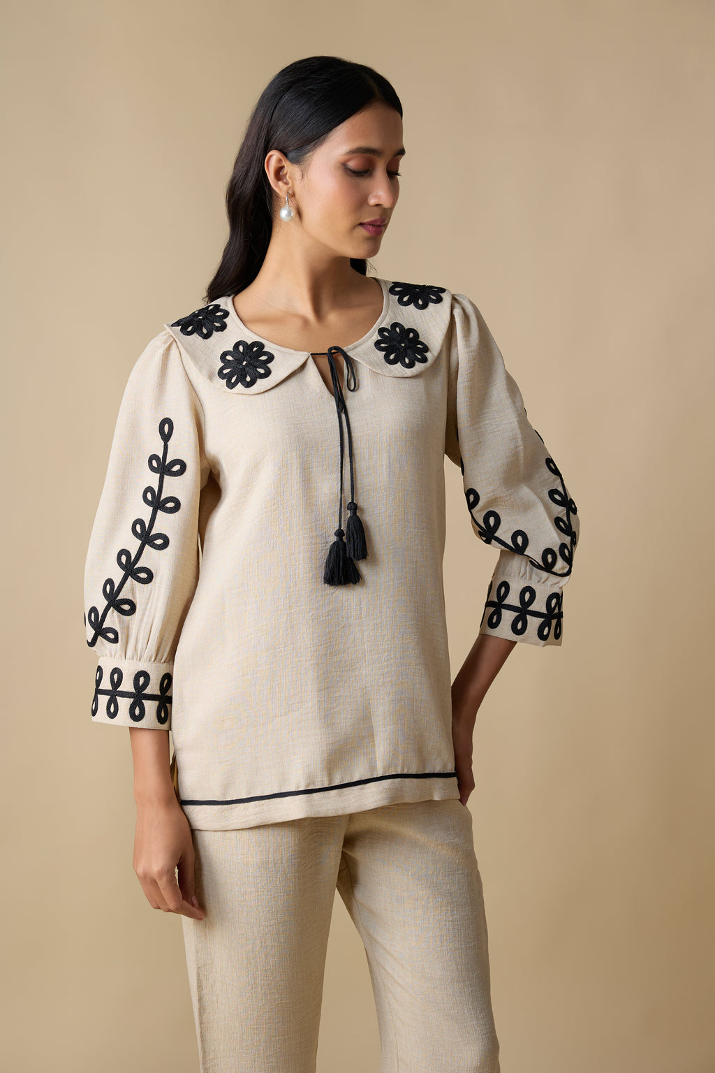 BEIGE EMBROIDERED CORD-SET