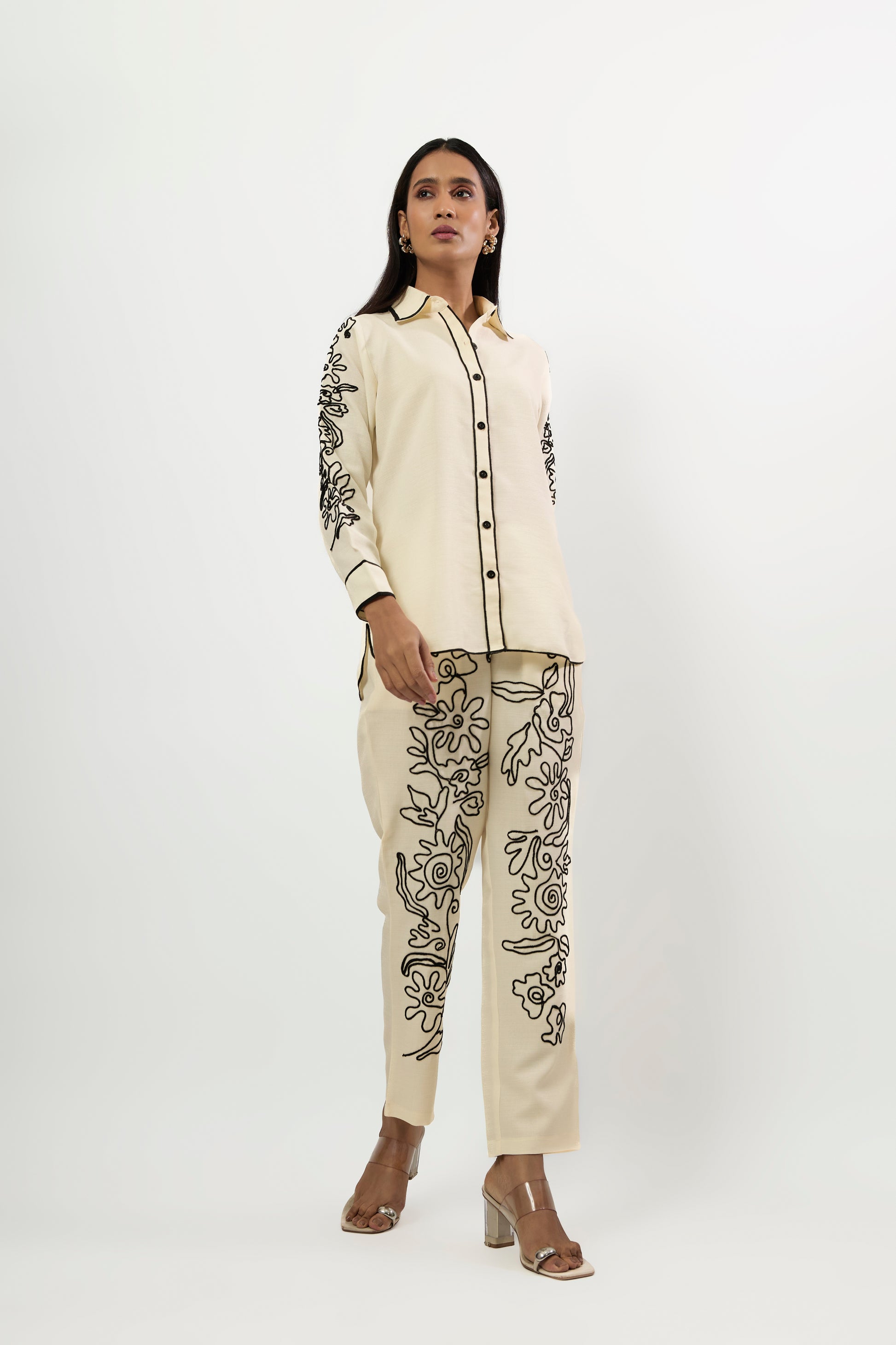 WHITE & BLACK EMBROIDERED CORD-SET