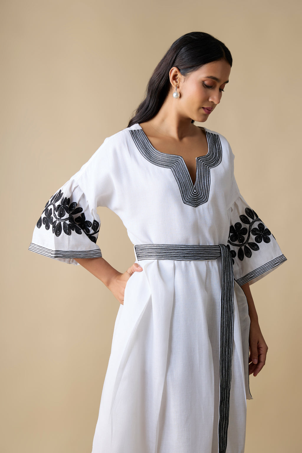 WHITE & BLACK EMBROIDERED MIDI DRESS