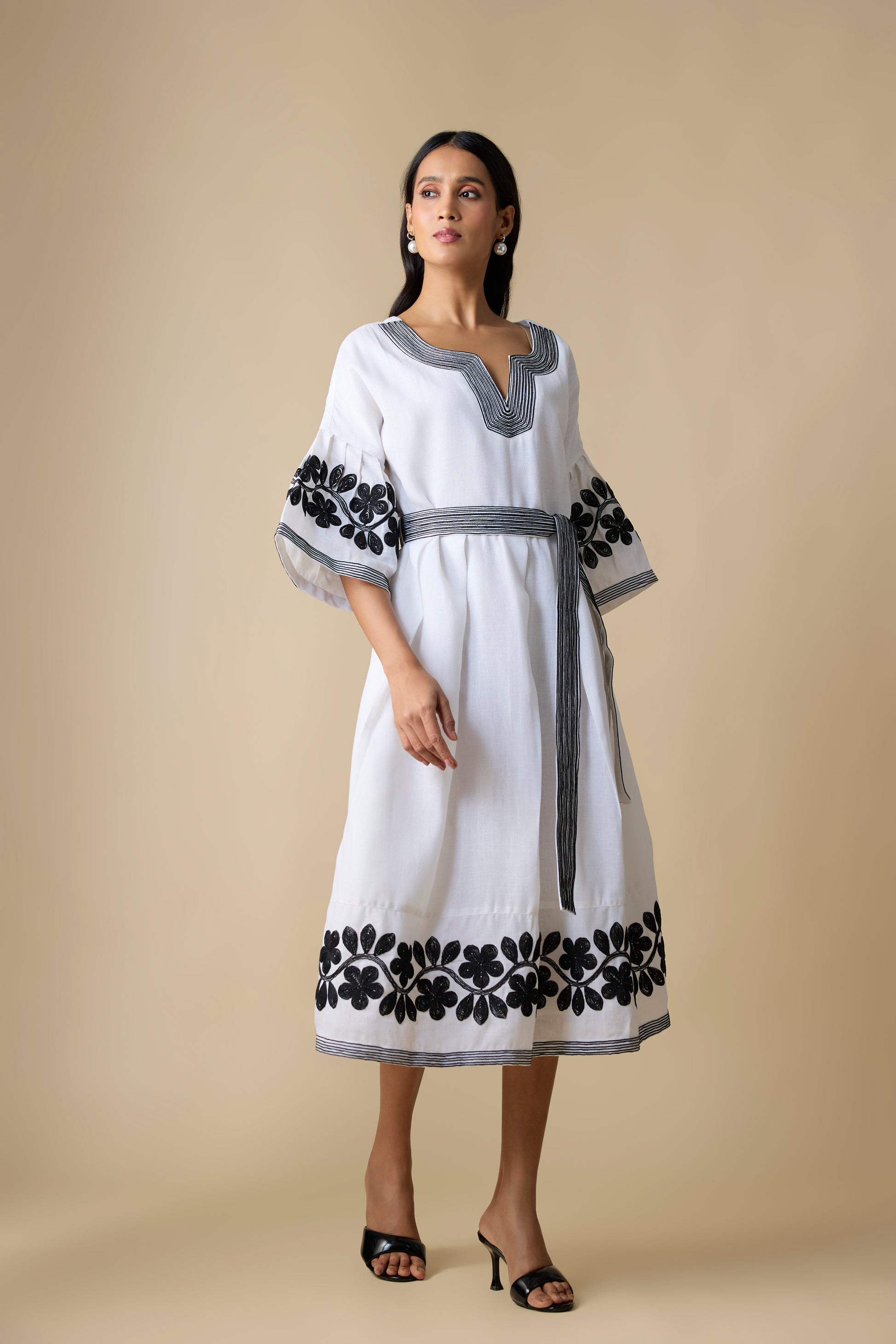 WHITE & BLACK EMBROIDERED MIDI DRESS