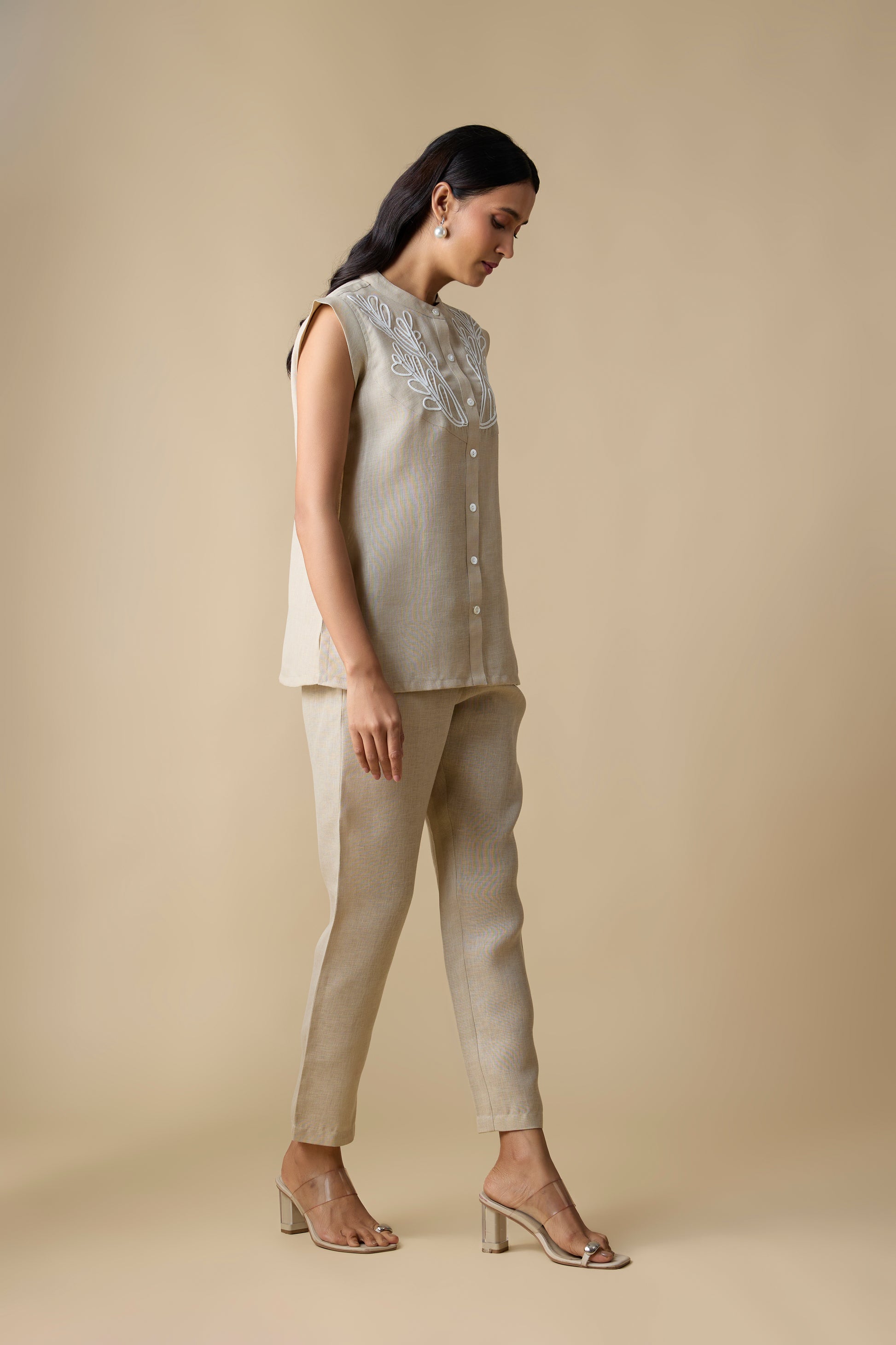 ENSEMBLE GILET BEIGE SANS MANCHES