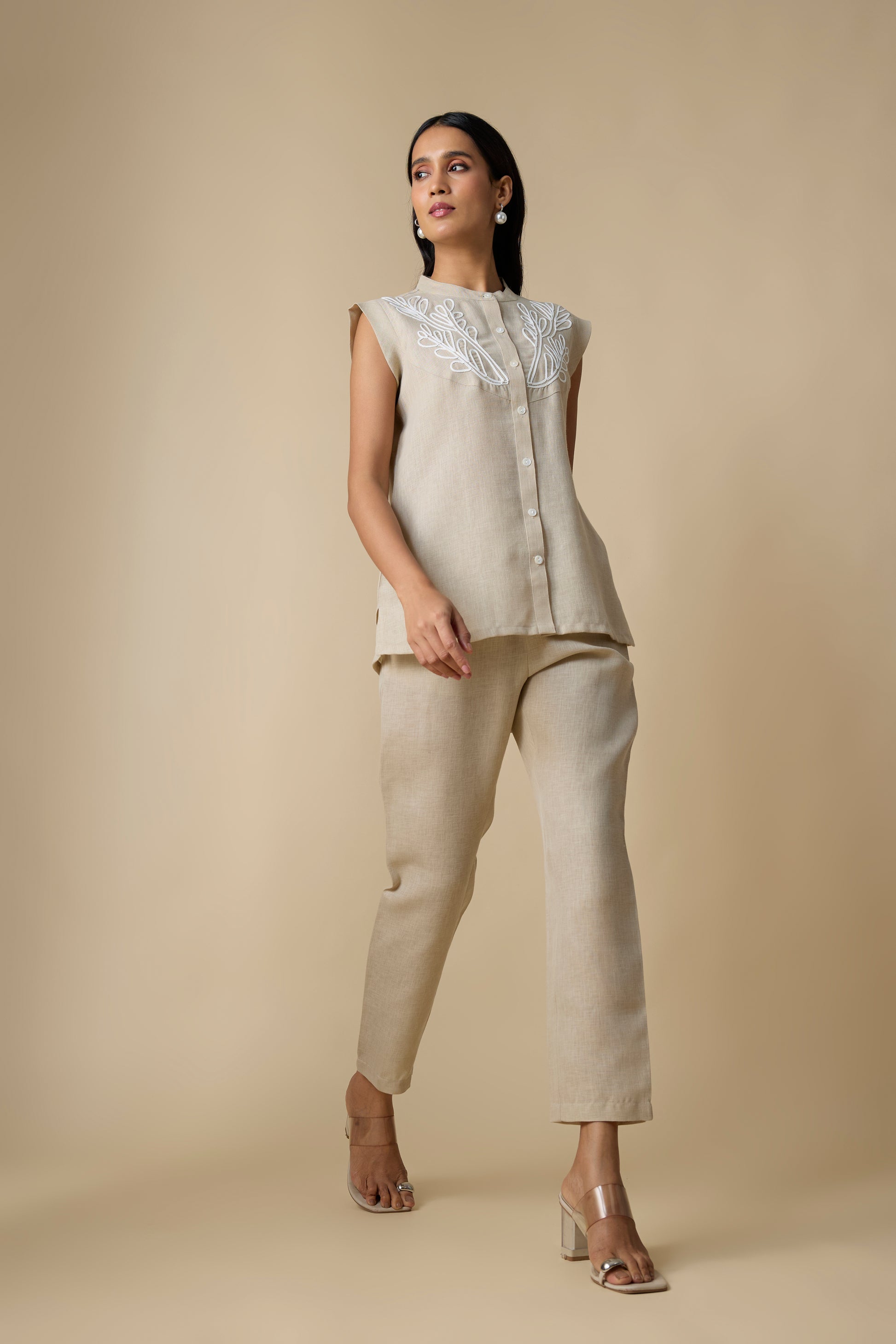 ENSEMBLE GILET BEIGE SANS MANCHES