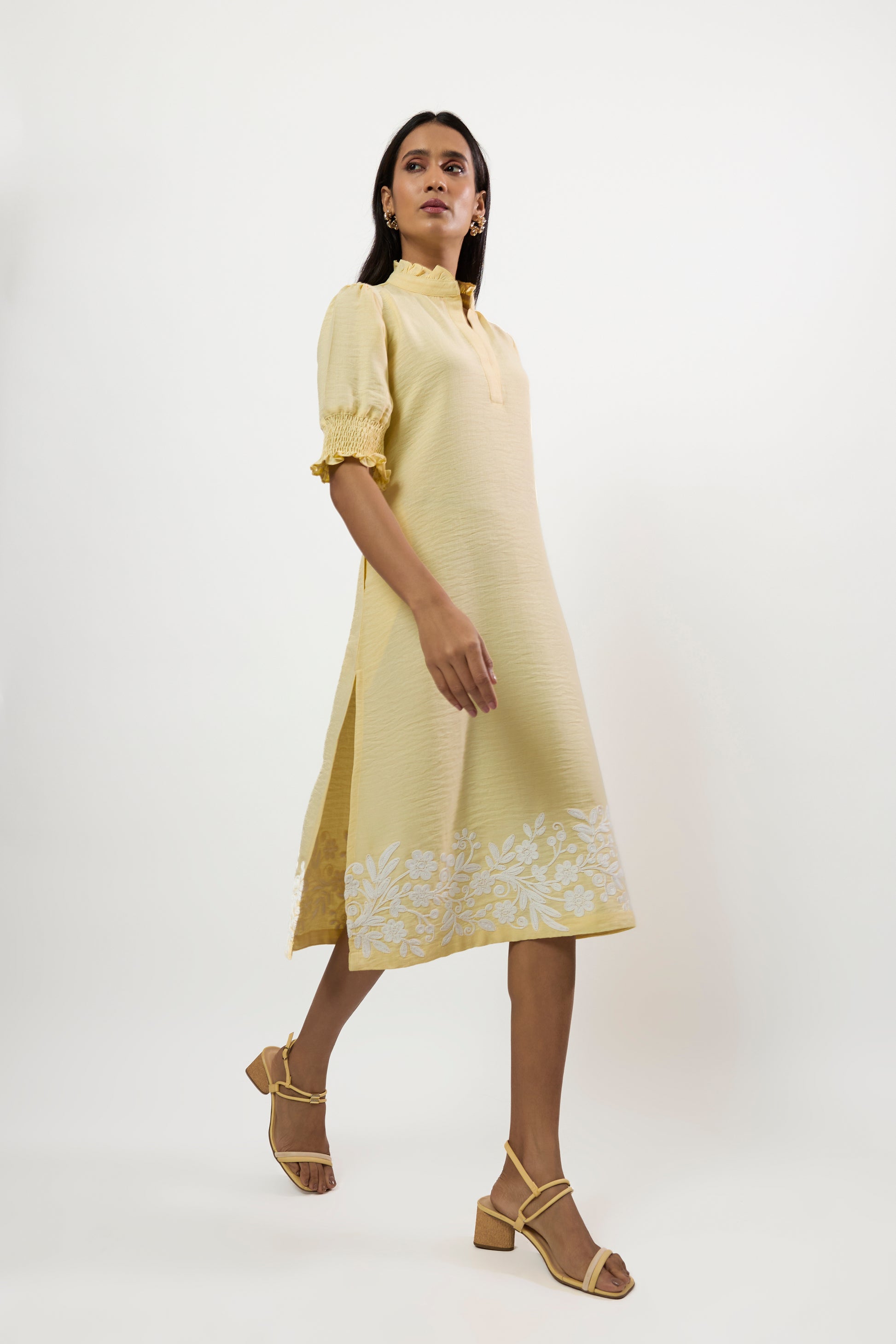 YELLOW COADDING EMBROIDERY DRESS WITH SIDE SLIT